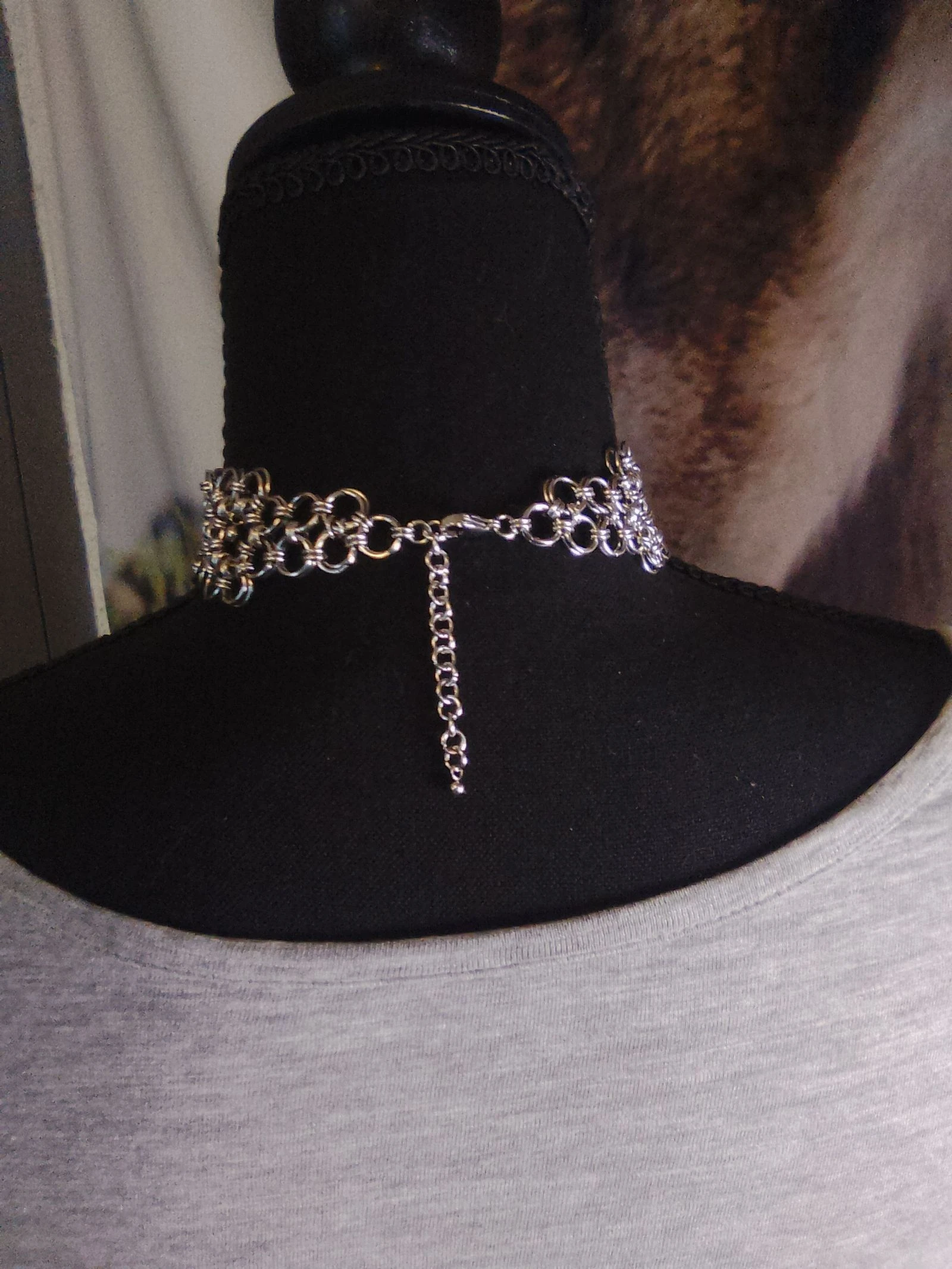Off-shoulder "daisy" Japanese chainmail choker necklace – photo 3